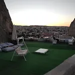 Unicorn Cave Otel 2*