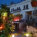 Otel Unicorn Cave 2*