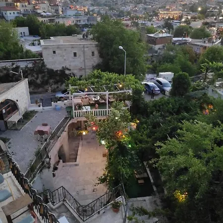 Unicorn Cave 2* غوريمِيه