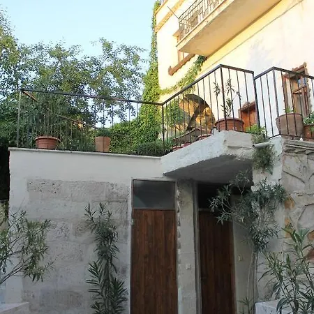 Unicorn Cave Γκόρεμε