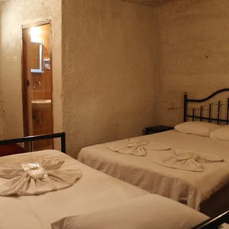 Unicorn Cave Otel 2*