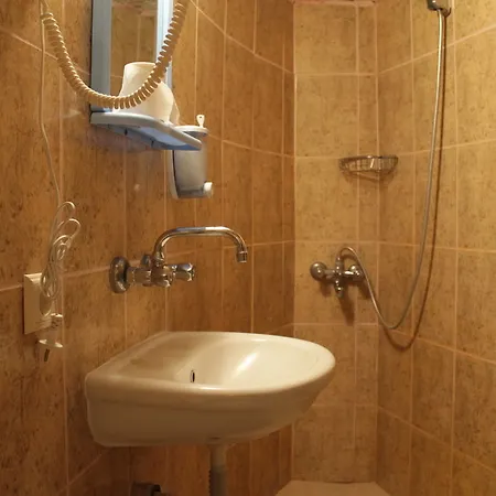 Unicorn Cave Otel