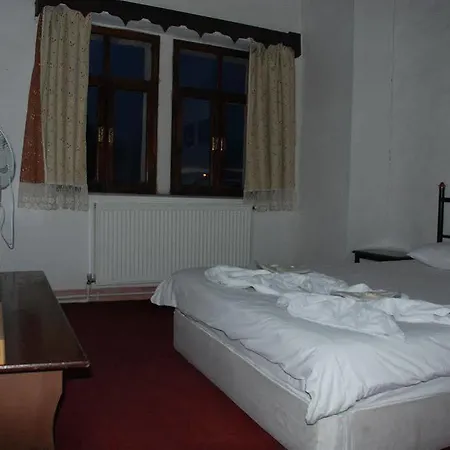 Hotel Unicorn Cave