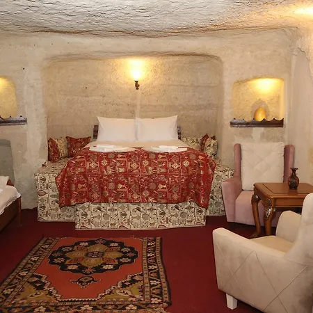 Unicorn Cave Hotel 2*
