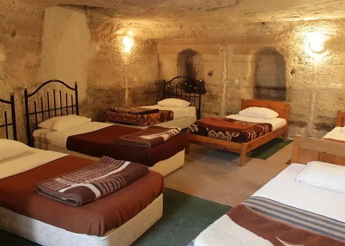 Unicorn Cave Hotel 2*